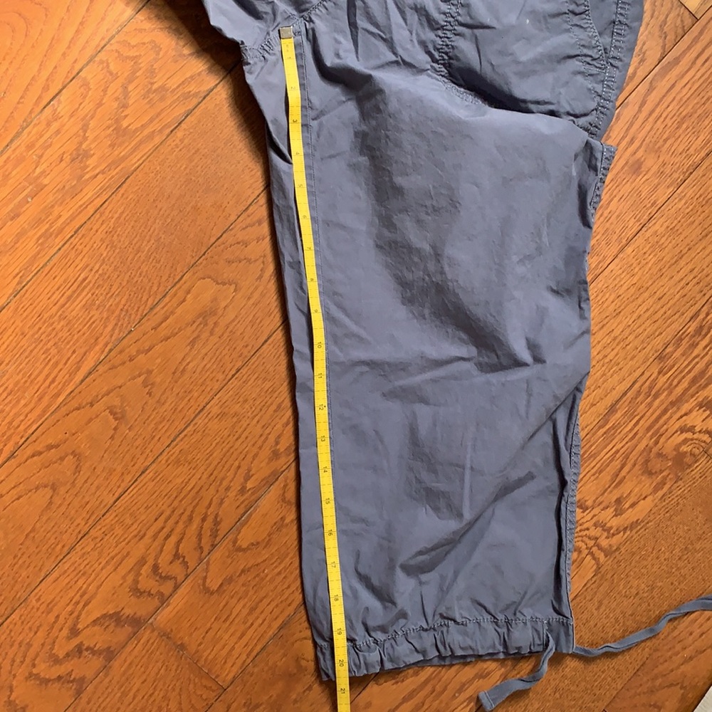 LOFT Ann Taylor cargo Capri pants size 6 - Picture 8 of 15